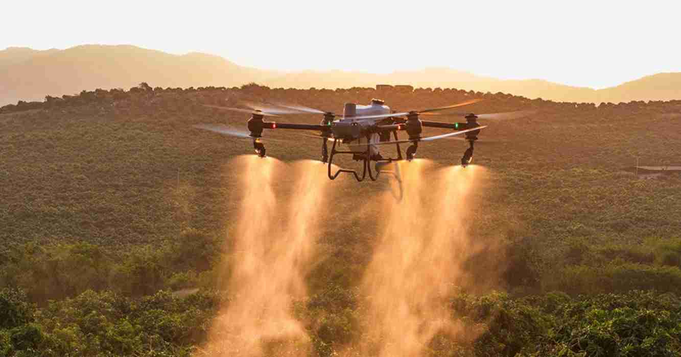 DJI revoluciona la agricultura con drones de hasta 150 litros asistidos ...