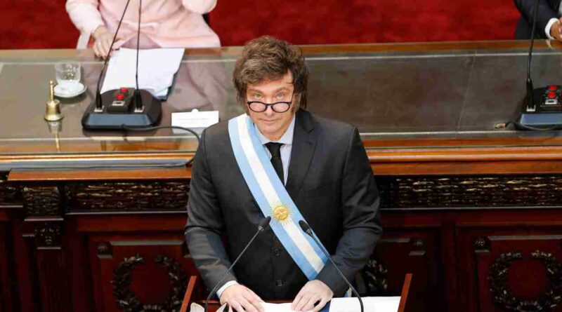 Luis Caputo, Javier Milei, YPF