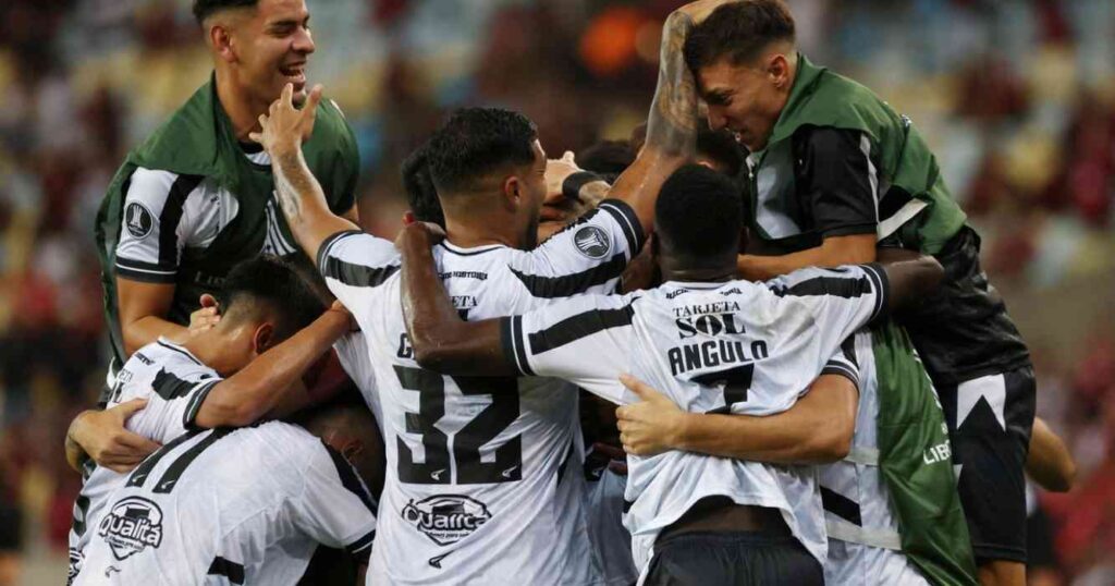 Central Córdoba, Flamengo, Maracaná