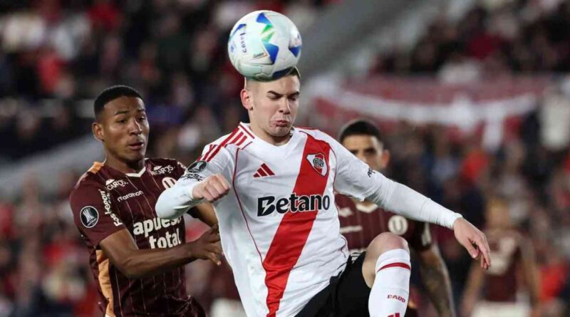 River, Universitario