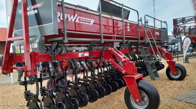 Maquinaria agrícola, fertilizadora,