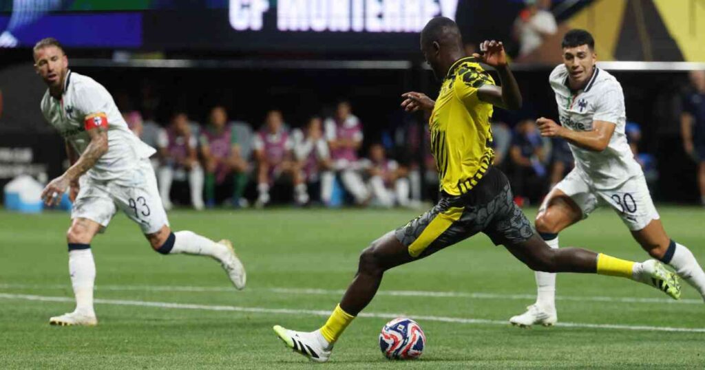 Borussia Dortmund, Monterrey, Mundial de Clubes