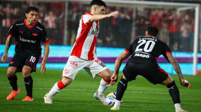 Instituto, Independiente