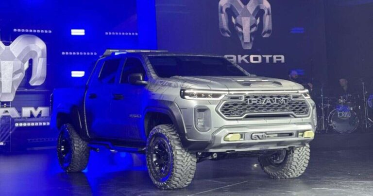 RAM Dakota, Pick-Up, Presentación