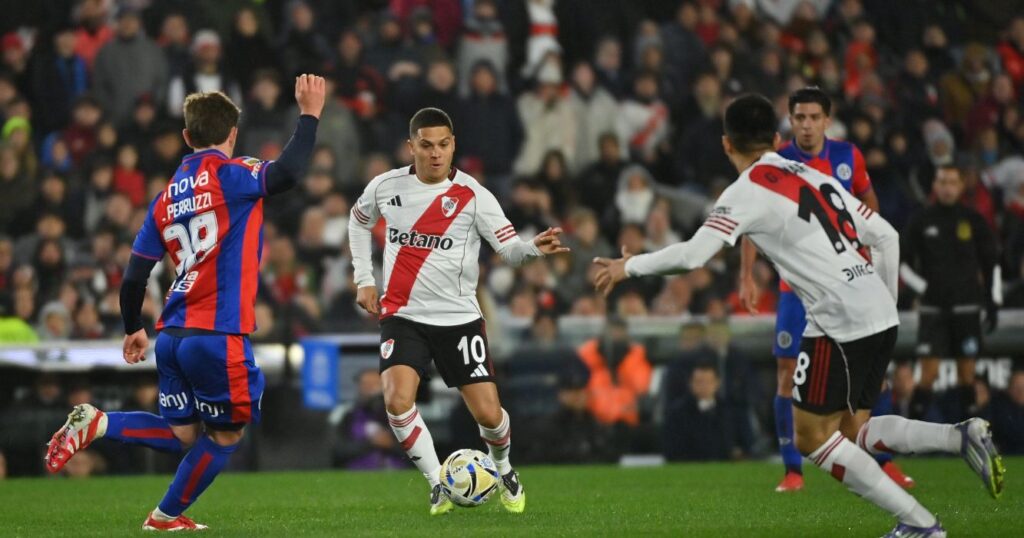 River y San Martín de Tucumán, Juan Fernando Quintero, Copa Argentina, Fútbol