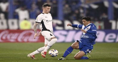 Independiente, Vélez