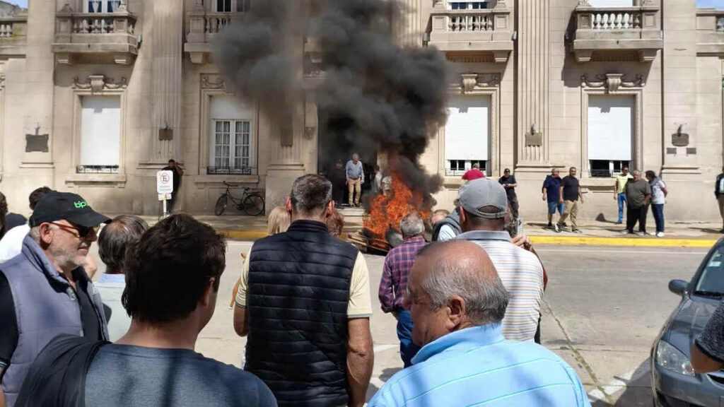 9 de Julio, Inundaciones, Protestas