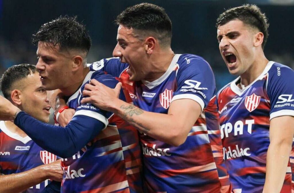 Unión, Clausura