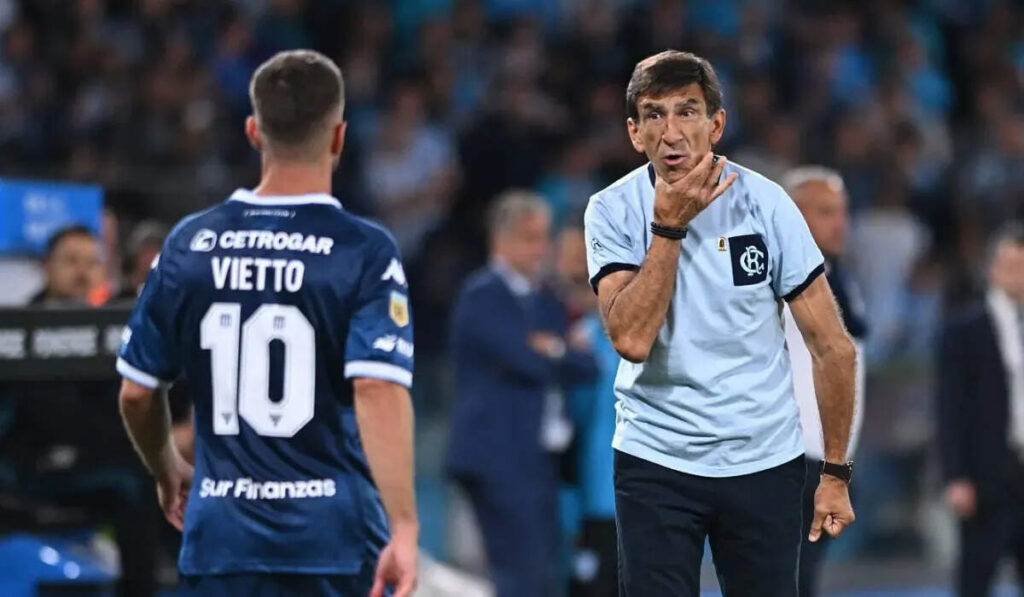 Racing, Vietto, Costas