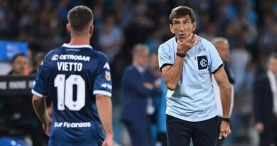 Racing, Vietto, Costas