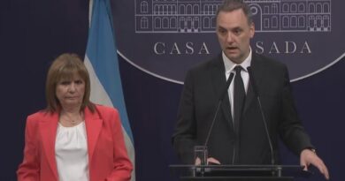 Adorni, Bullrich, Inundaciones