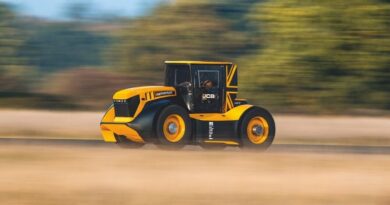 Tractor más rápido del mundo, JBC