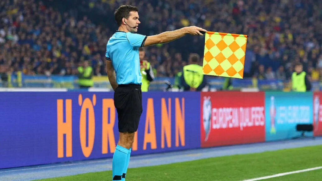 offside, fútbol, juez de línea