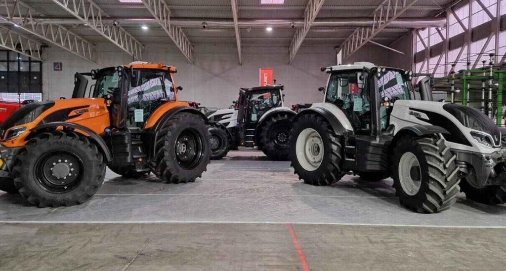 Tractor, Valtra, Maquinaria Agrícola