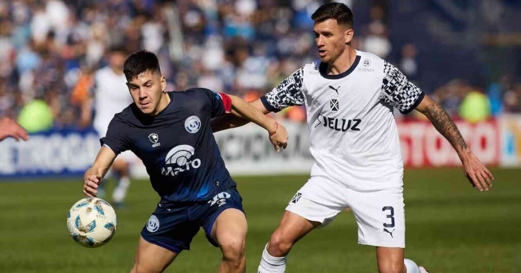 Independiente Rivadavia, Independiente