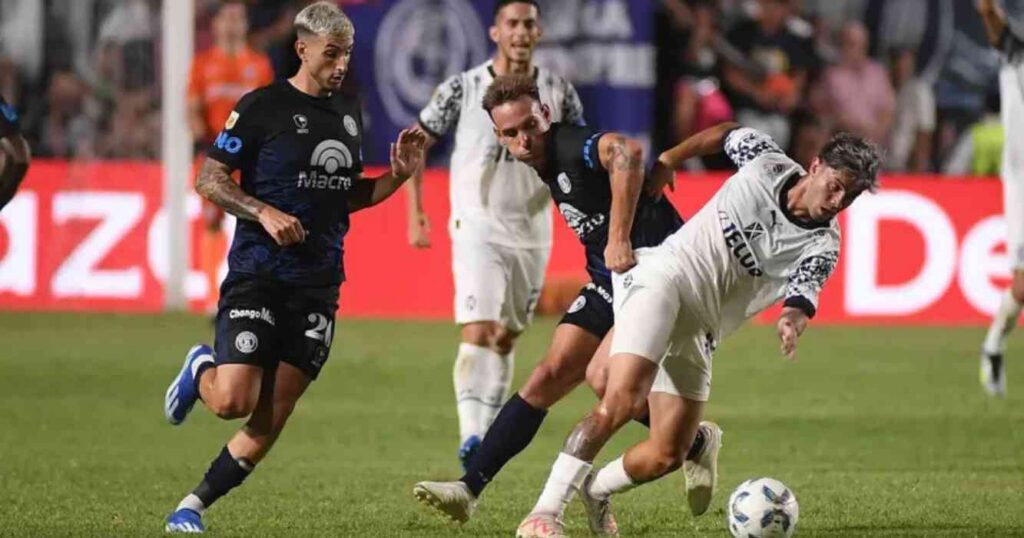 Independiente Rivadavia, Independiente