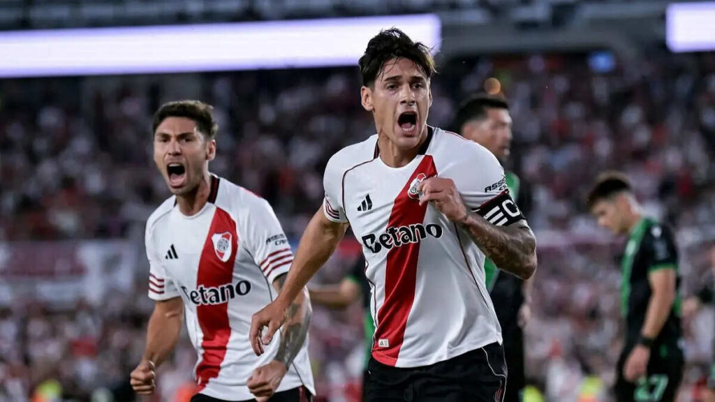 River, Martínez Quarta