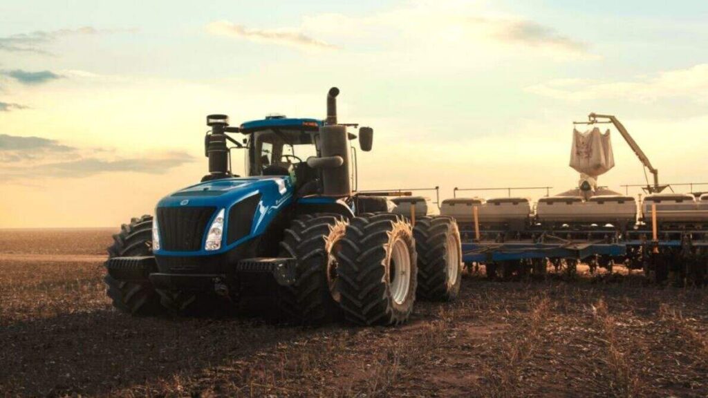 Tractor, New Holland