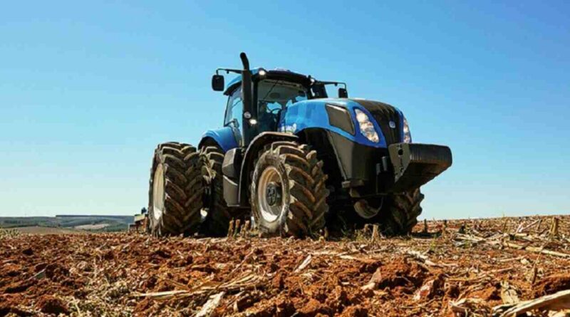 Tractor, New Holland