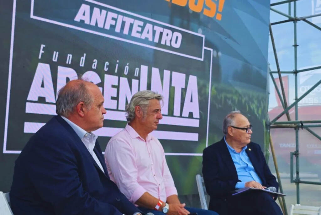 INTA, Ganadería, Nicolás Pino, Bronzovich