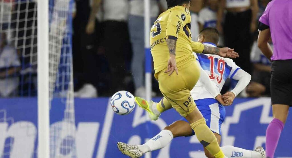 Boca, Paredes, U. Católica