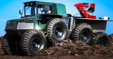 Trom 8, tractor, maquinaria agrícola