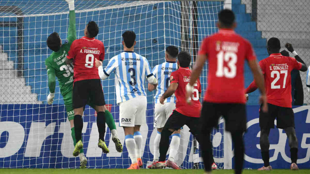 Racing, Caracas