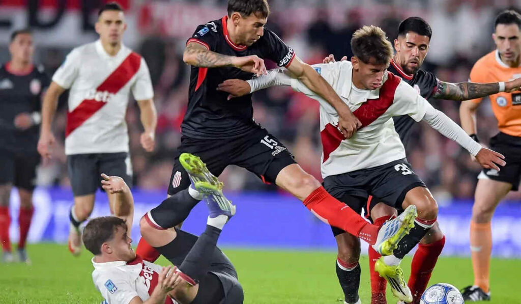 River, Barracas Central