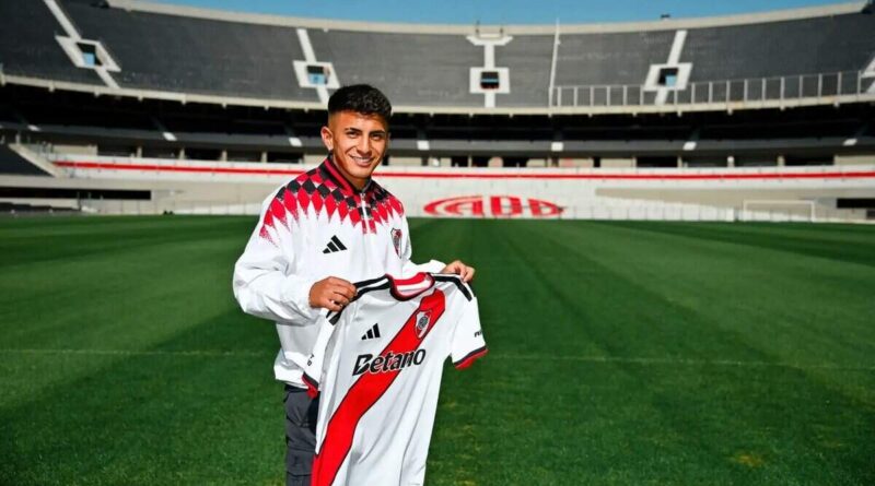 Thiago Almada, River