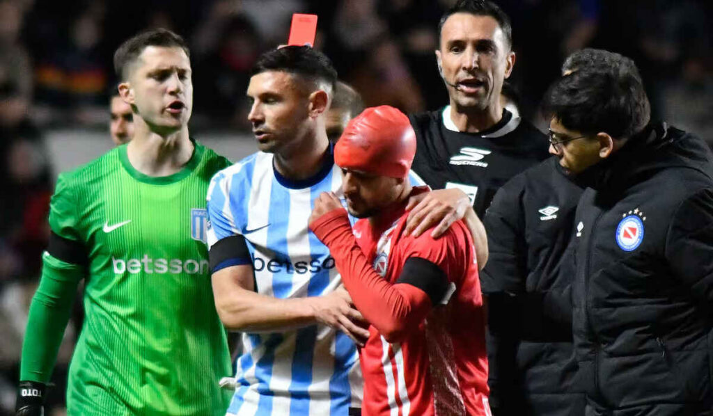 Racing, Argentinos Juniors, Maravilla Martínez