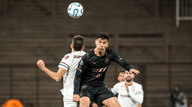 Platense, Fluminense