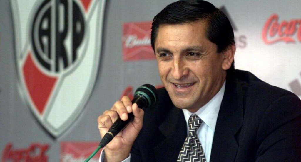 Ramón Díaz, River