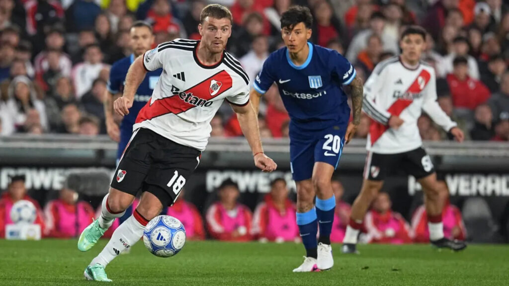 River, Racing