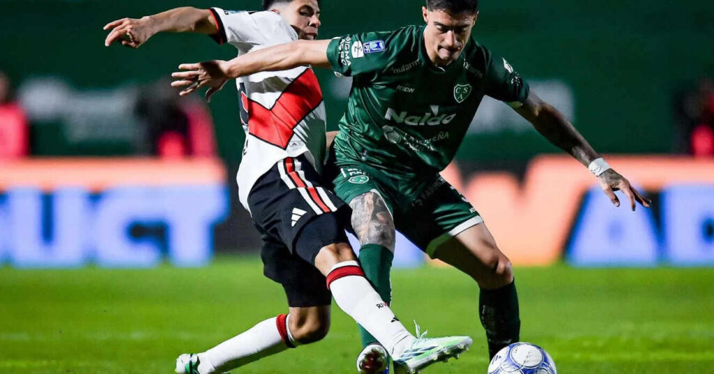 River, Sarmiento